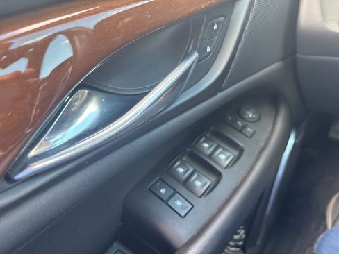 Used 2020 Cadillac Escalade ESV 4WD image 21