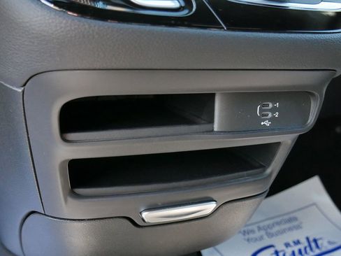 New 2026 Chrysler Pacifica Select FWD image 39