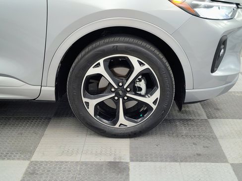 Used 2023 Ford Escape ST-Line Select w/ Tech Pack #2 AWD/4WD image 14
