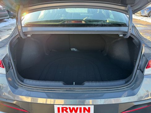 New 2025 Hyundai Elantra SEL image 27