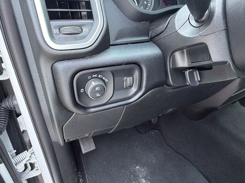 Used 2025 RAM 2500 Big Horn AWD/4WD image 24