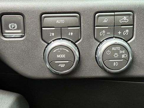 New 2026 GMC Sierra 1500 SLT w/ SLT Premium Plus Package AWD/4WD image 31