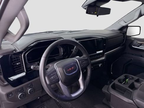 Used 2024 GMC Sierra 1500 Elevation AWD/4WD image 9