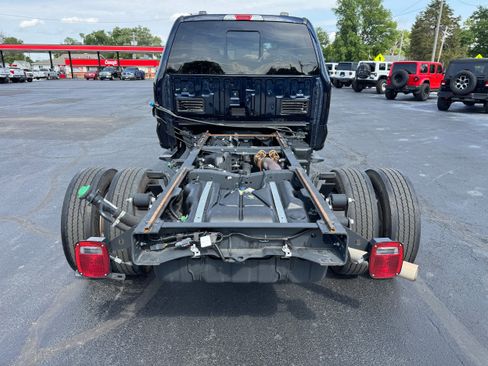 Used 2025 Ford F450 Lariat AWD/4WD image 6
