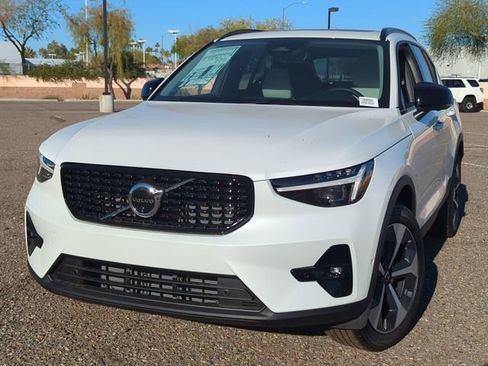 New 2026 Volvo XC40 B5 Plus w/ Protection Package Premier image 3