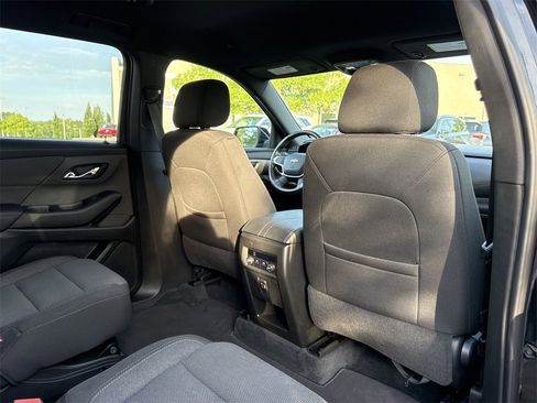 Used 2022 Chevrolet Traverse LT image 20