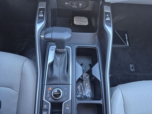 New 2026 Kia Sorento S AWD/4WD image 9