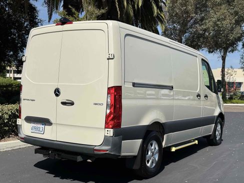 Used 2022 Mercedes-Benz Sprinter 1500 image 41