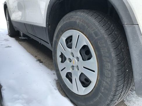 Used 2019 Chevrolet Trax LS w/ Tint and Cruise Package image 8