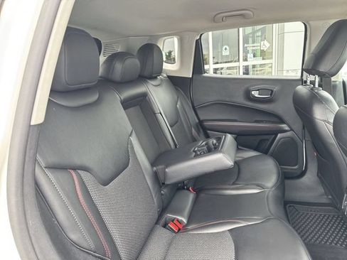 Used 2019 Jeep Compass Trailhawk AWD/4WD image 14