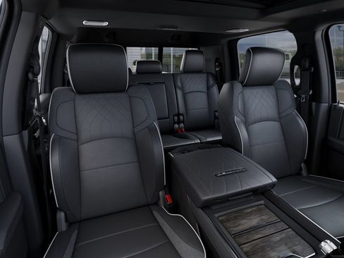 New 2026 RAM 2500 Limited AWD/4WD image 17