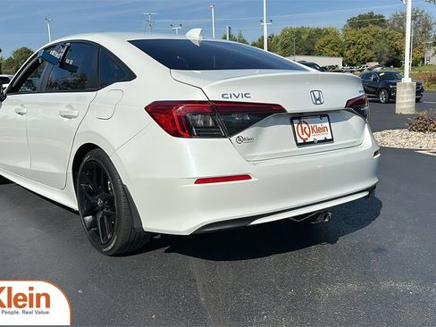 Used 2023 Honda Civic Sport image 6