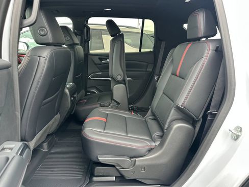 New 2026 Chevrolet Traverse RS w/ LPO, Floor Liner Package AWD/4WD image 16