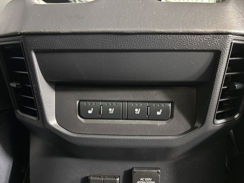 Used 2023 Toyota Tundra Platinum image 27