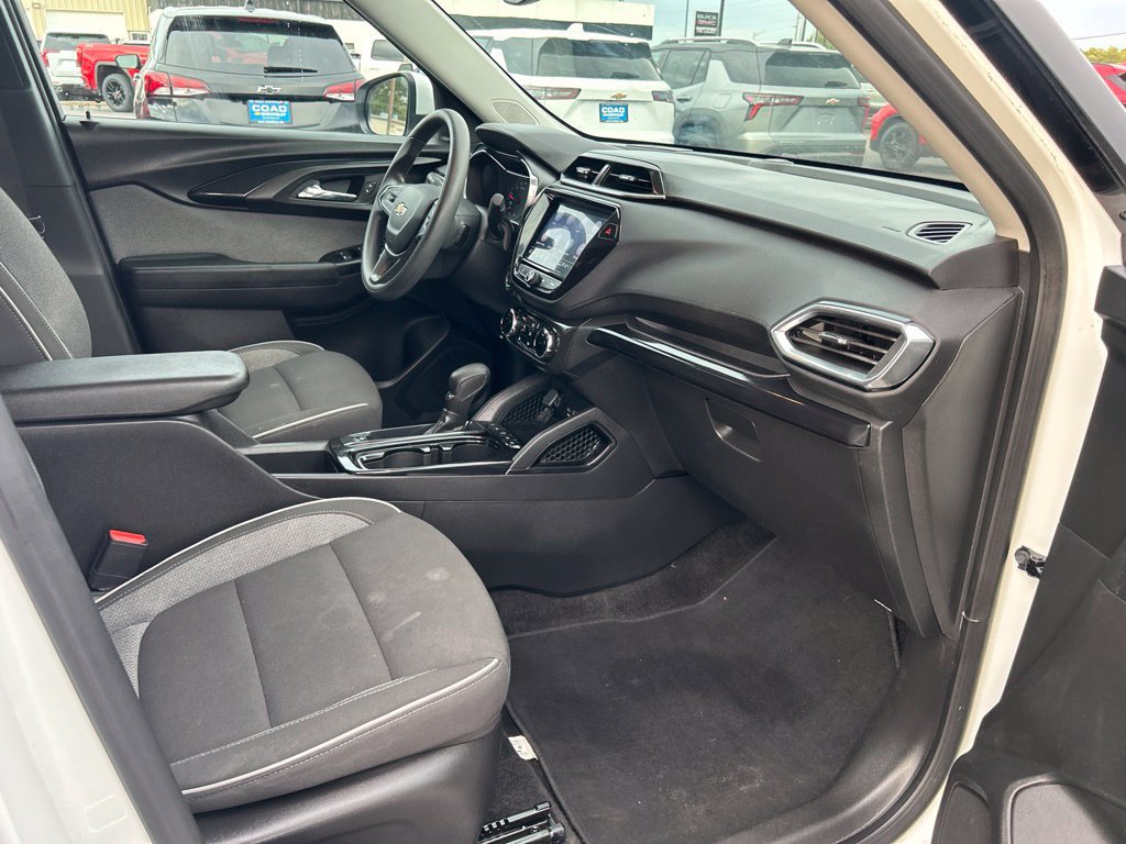 Used 2023 Chevrolet TrailBlazer LT w/ Convenience Package FWD image 15