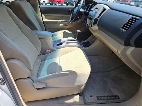 Used 2009 Toyota Tacoma PreRunner RWD image 15