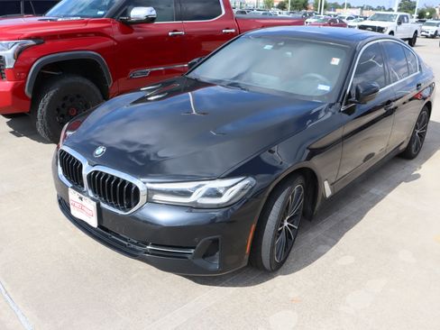 Used 2022 BMW 530i w/ Convenience Package RWD image 6