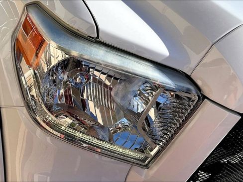 Used 2015 Toyota Tundra Platinum image 30