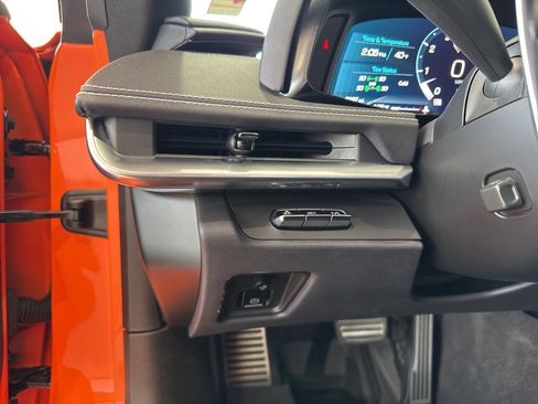 Used 2022 Chevrolet Corvette Stingray Preferred Cpe w/ Z51 Performance Package image 36