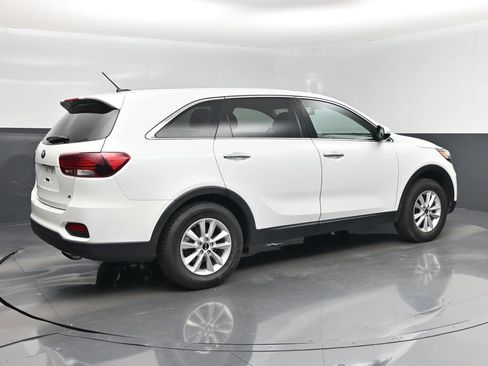 Used 2020 Kia Sorento FWD V6 image 3