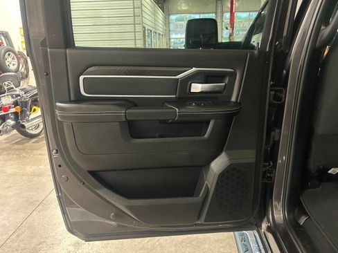 Certified 2026 RAM 2500 Big Horn AWD/4WD image 38