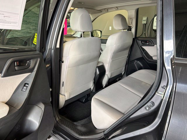 Used 2015 Subaru Forester 2.5i Premium w/ All-Weather Package AWD/4WD image 23