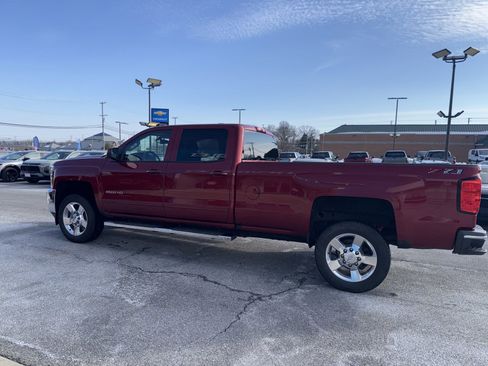 Used 2019 Chevrolet Silverado 2500 LT w/ LT Convenience Package image 9