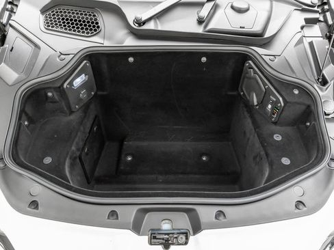 Used 2024 Lamborghini Revuelto image 19