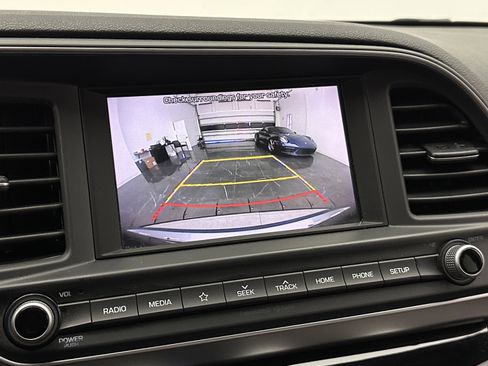 Used 2019 Hyundai Elantra SEL FWD image 18