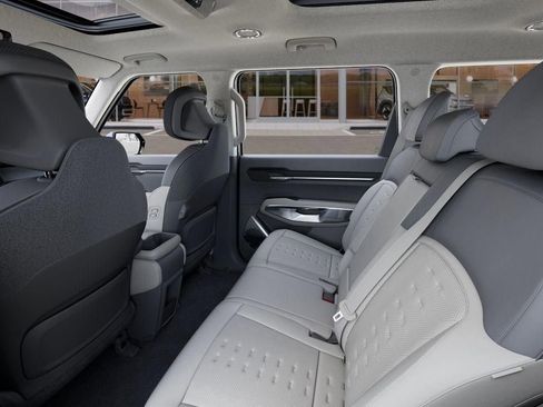 New 2026 Kia EV9 Wind AWD/4WD image 18