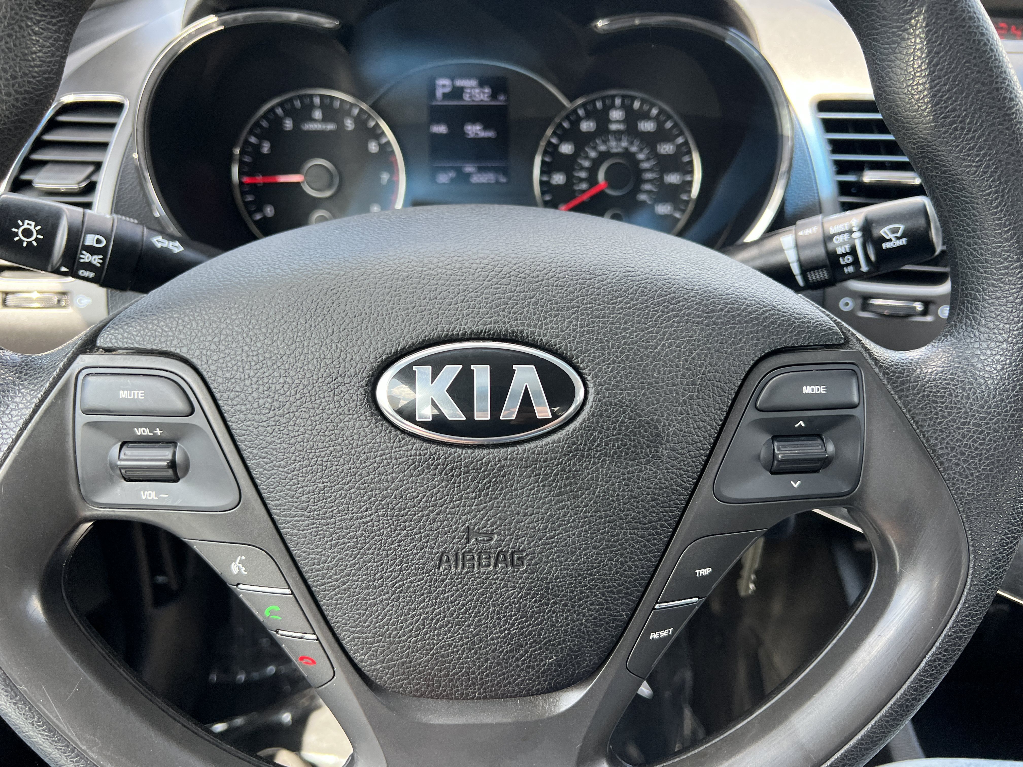 Used 2017 Kia Forte LX FWD image 24