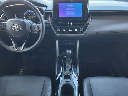 Used 2024 Toyota Corolla Cross XLE image 12