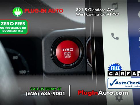 Used 2024 Toyota Tacoma TRD Off-Road AWD/4WD image 21
