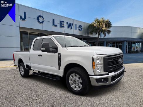 Certified 2023 Ford F250 XL w/ XL Chrome Package image 1
