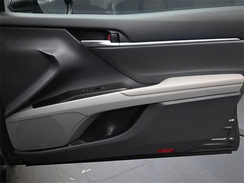 Used 2024 Toyota Camry LE image 26