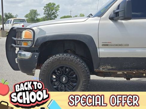 Used 2005 GMC Sierra 2500 SLE w/ Heavy-Duty Power Package AWD/4WD image 8