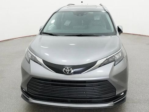 New 2026 Toyota Sienna XLE image 48