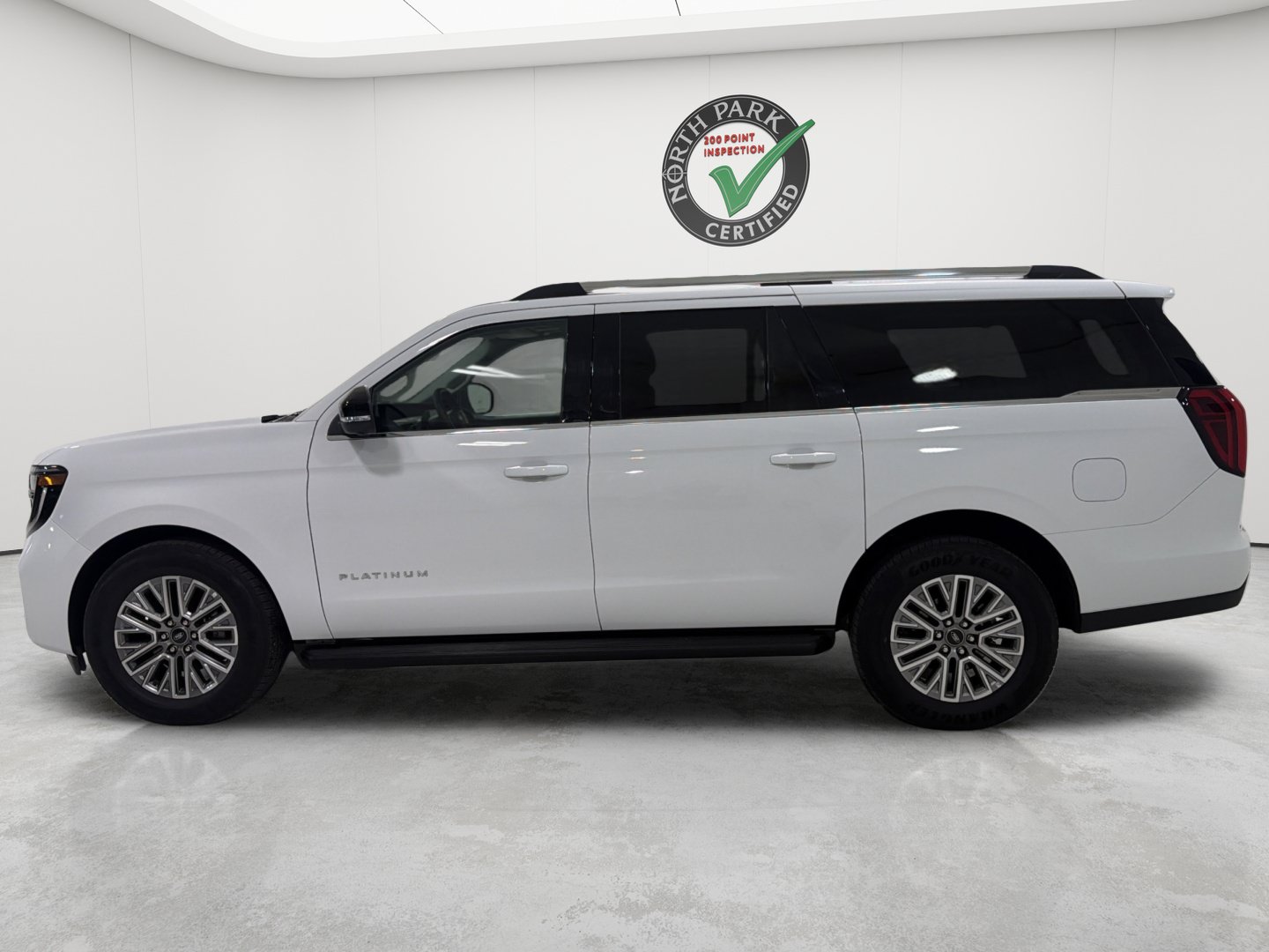 Used 2026 Ford Expedition Max Platinum AWD/4WD image 3
