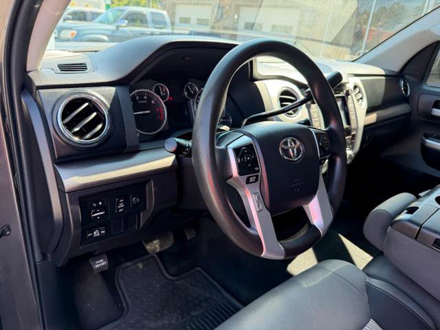 Used 2015 Toyota Tundra SR5 AWD/4WD image 9