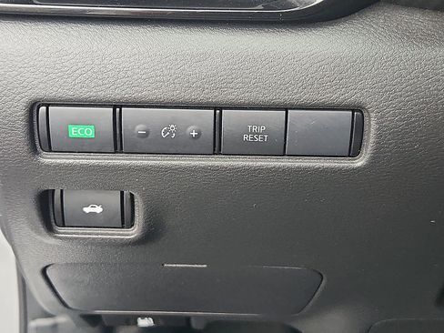 Used 2023 Nissan Sentra SV image 23