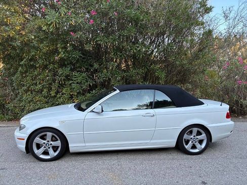 Used 2004 BMW 325Ci Convertible RWD image 4