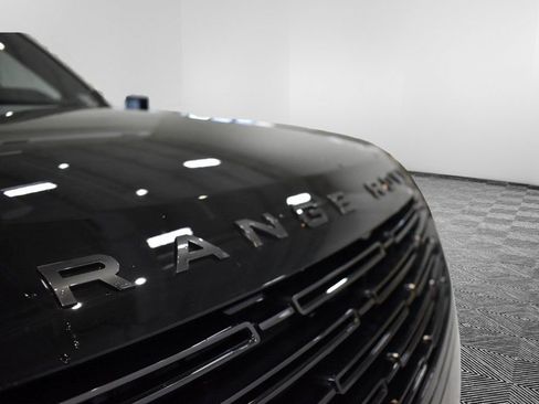 Used 2025 Land Rover Range Rover SE image 20