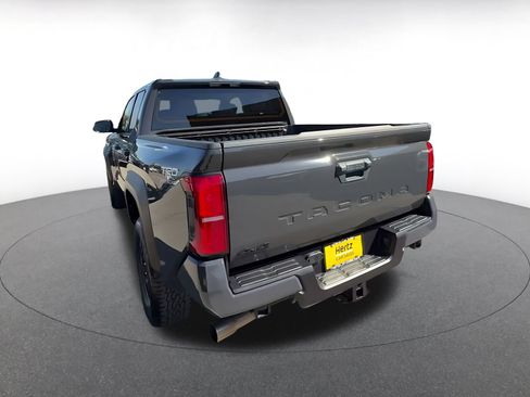 Used 2025 Toyota Tacoma TRD Off-Road AWD/4WD image 10