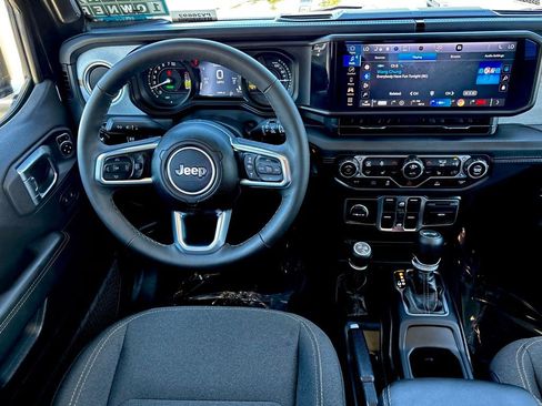 Used 2025 Jeep Wrangler Sahara 4xe image 23
