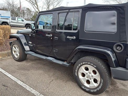Used 2014 Jeep Wrangler Unlimited Sahara w/ Max Tow Package image 17