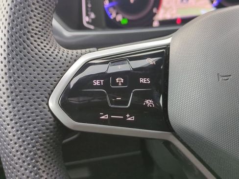 Used 2022 Volkswagen Tiguan SEL R-Line image 23