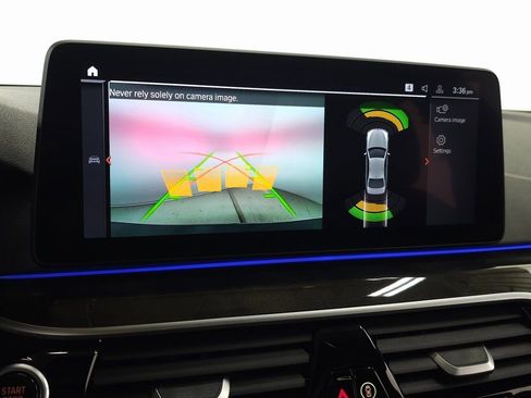 Used 2023 BMW 530i xDrive w/ Premium Package image 30