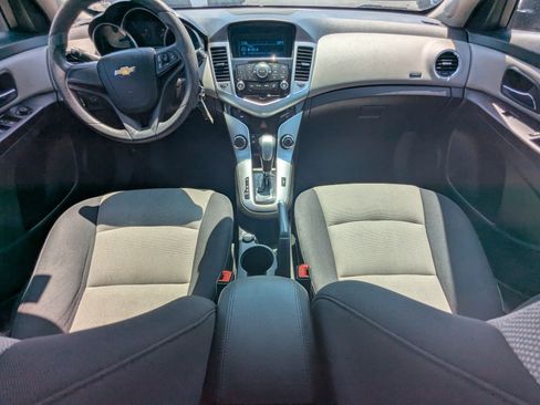 Used 2016 Chevrolet Cruze LS FWD image 27