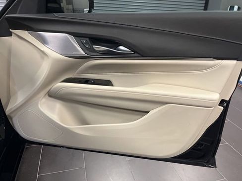 Certified 2023 Cadillac CT4 Luxury w/ Sun And Sound Package image 13