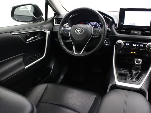 Used 2023 Toyota RAV4 XLE Premium FWD image 31